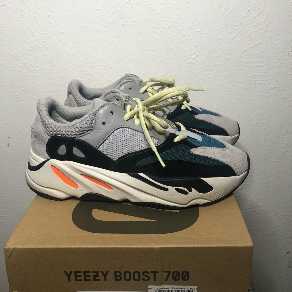 Yeezy 700 Waverunner